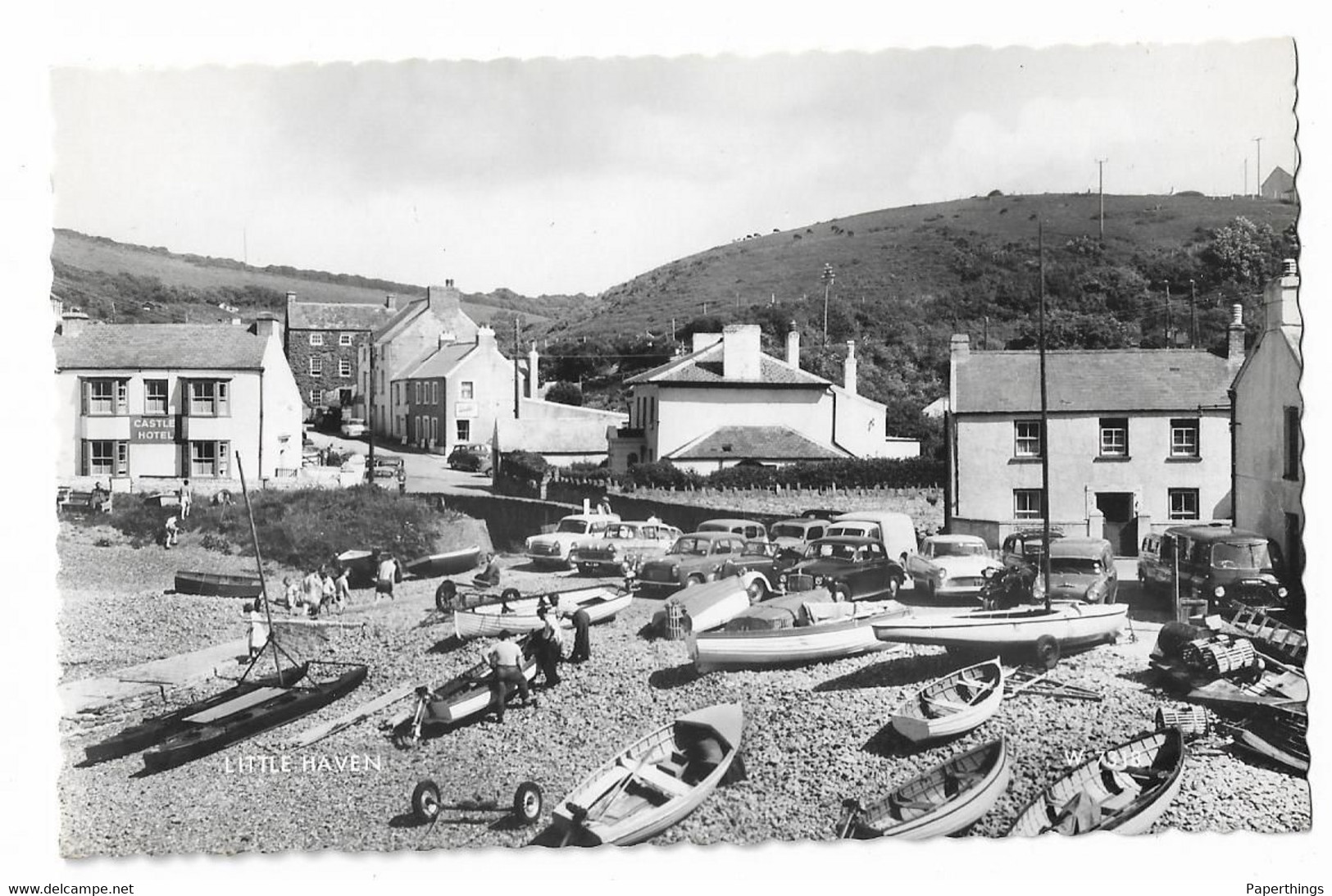 Real Photo Postcard, Wales, Pembrokeshire, Little Haven, Boats, Cars, People, Castle Hotel. - Pembrokeshire