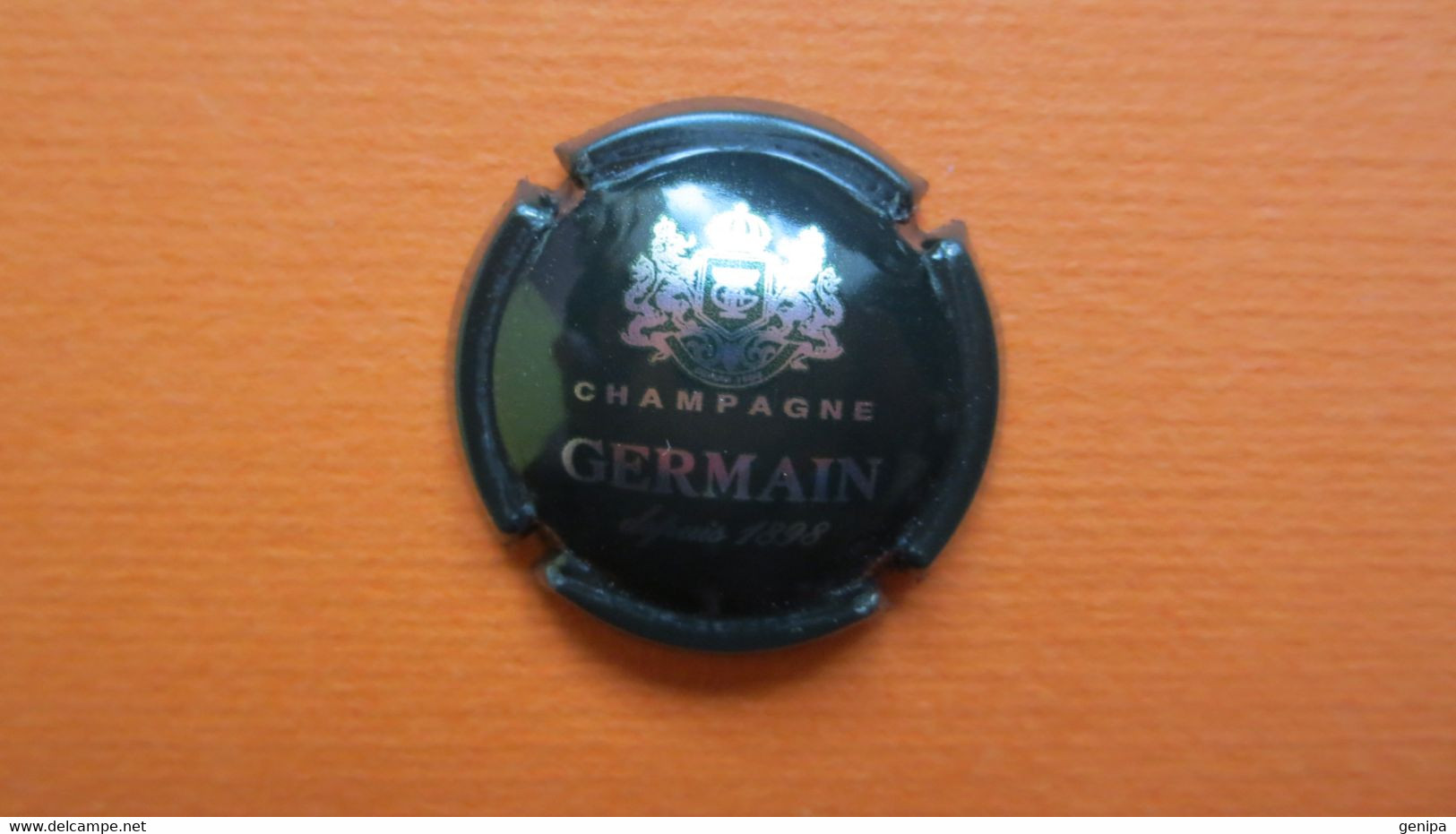 CAPSULE CHAMPAGNE GERMAIN. Vert Et Argent. Diamètre 25 - Germain