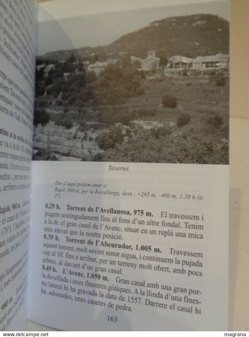 Collsacabra. Guia d'Excursions. Àngels Morell i Fina, Josep Nuet i Badia. 2004. 191 Pàgines.