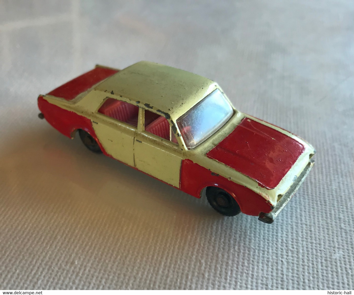 LESNEY / MATCHBOX - 45 - FORD CORSAIR  - 1:72 - Echelle 1:72