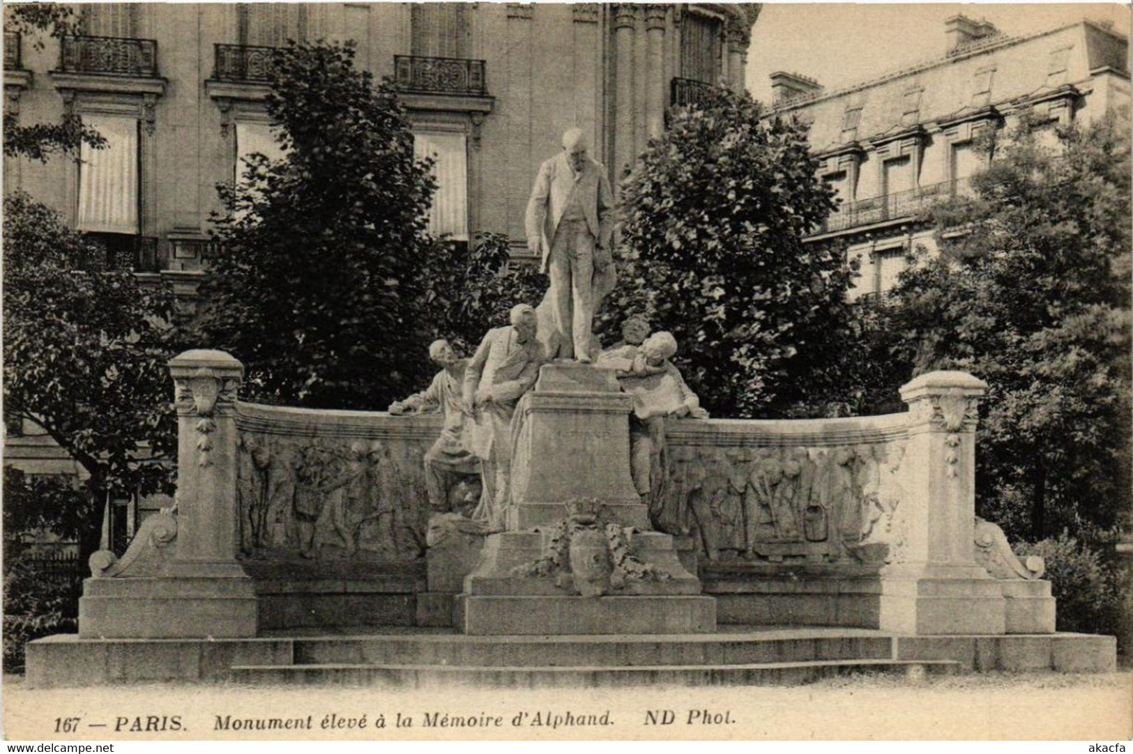 CPA PARIS 8e Monument S'Alphand (534691) - Statues