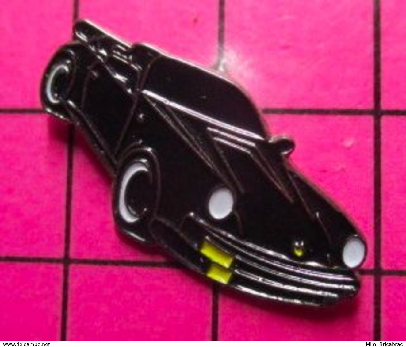 1917 Pin's Pins / Beau Et Rare / THEME : AUTOMOBILES / PORSCHE 911 NOIRE DECAPOTABLE Par EDITIONS ATLAS - Porsche