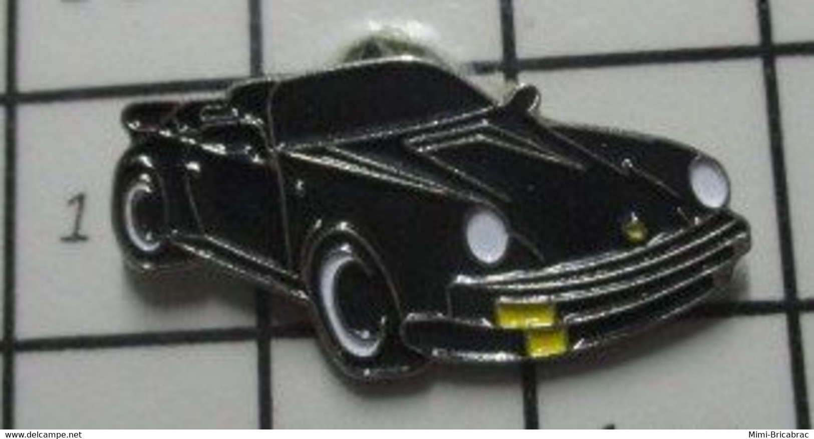 1917 Pin's Pins / Beau Et Rare / THEME : AUTOMOBILES / PORSCHE 911 NOIRE DECAPOTABLE Par EDITIONS ATLAS - Porsche