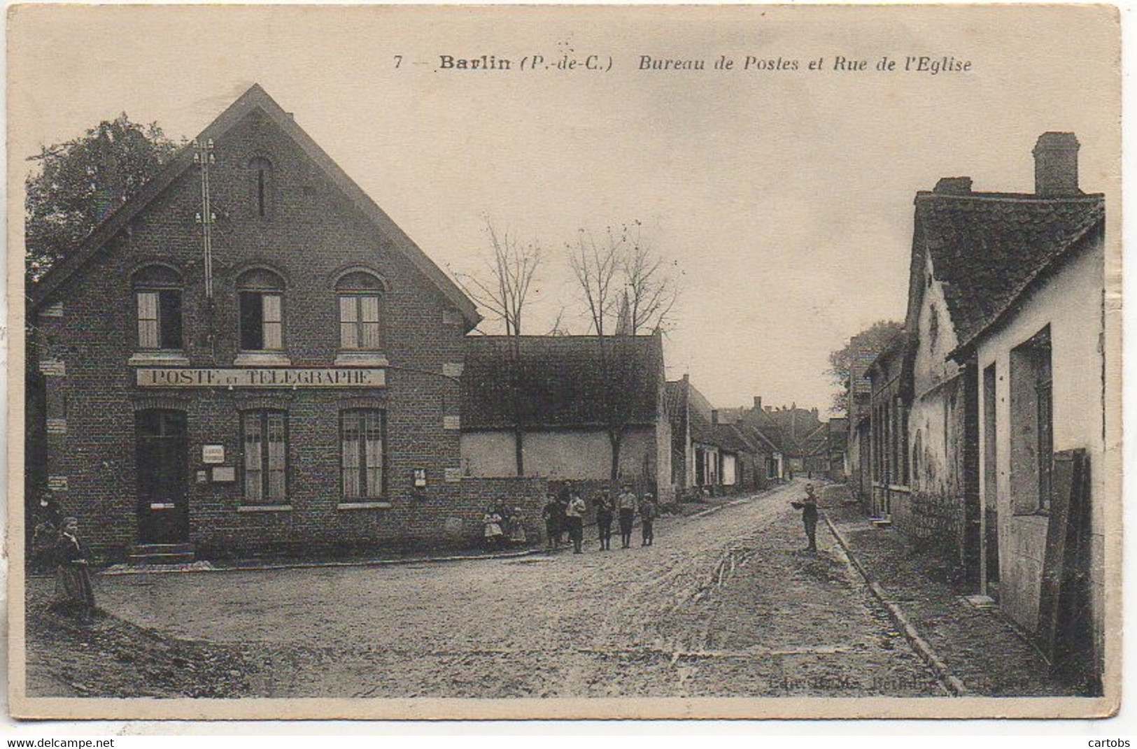 62 BARLIN  Bureau De Postes Et Rue De L'Eglise - Barlin