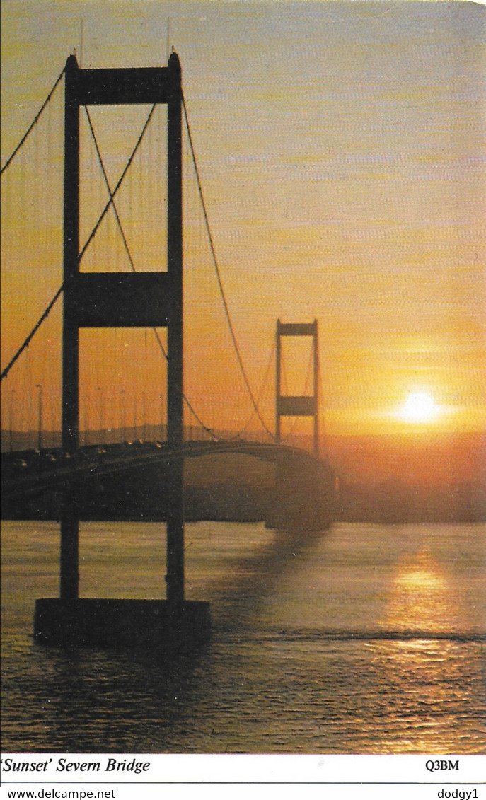 SUNSET OVER THE SEVERN BRIDGE, MONMOUTHSHIRE, WALES. UNUSED POSTCARD   Ty2 - Monmouthshire