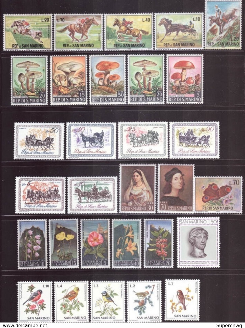 San Marino Stamp Collection Of 300 Different，MNH - Collezioni & Lotti