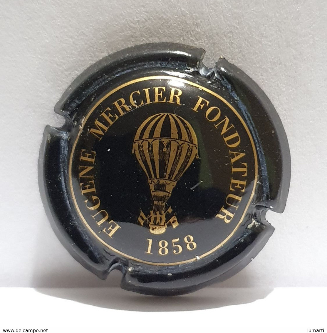 Capsule De Champagne - Mercier - Cuvée Du Fondateur - 2 Drapeaux à Droite - - Mercier