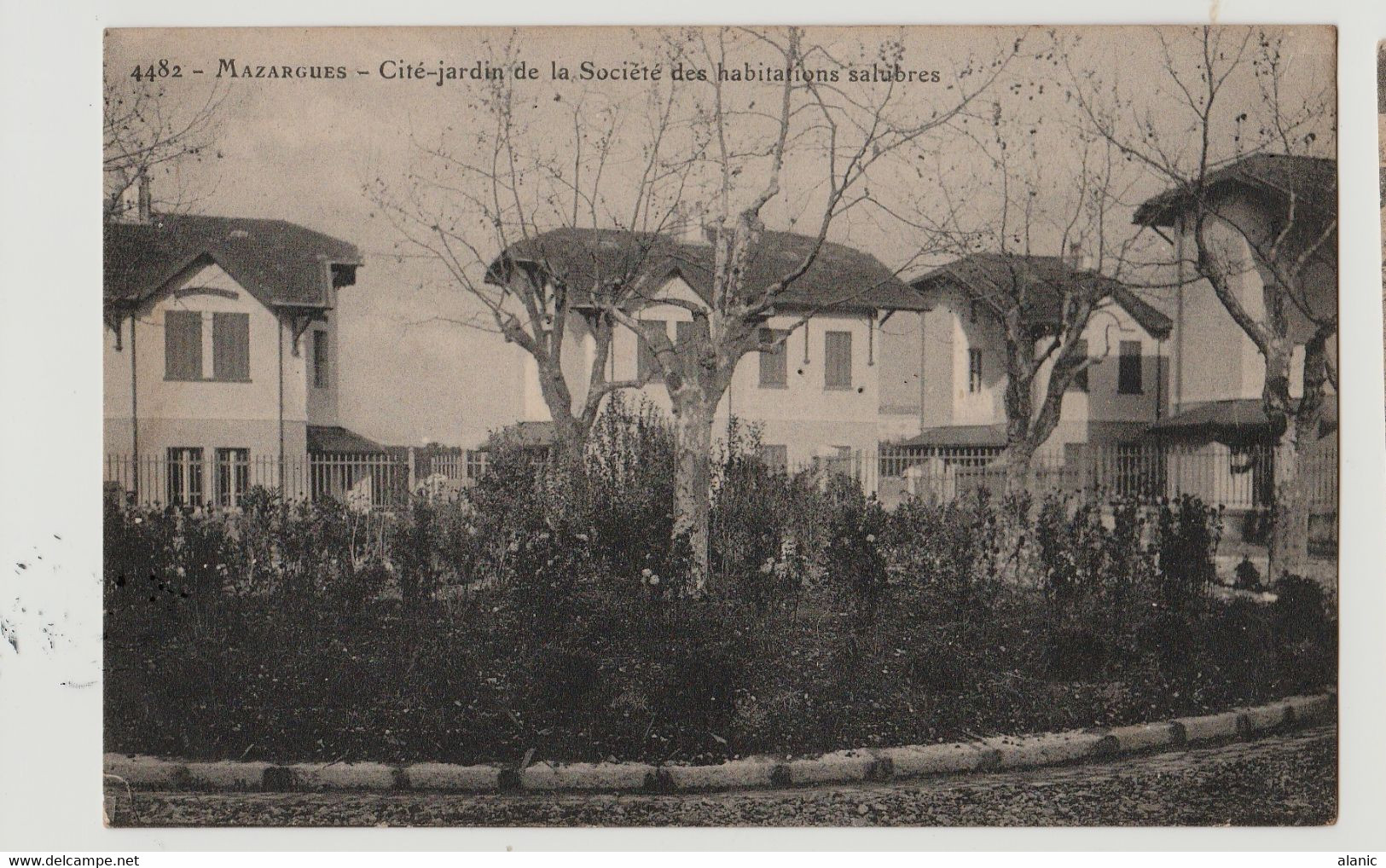 CPA - 13 MARSEILLE / Mazargues, Cité Jardin De La Société Des Habitations Salubres /Non Circulée RARE - Quatieri Sud, Mazarques, Bonneveine, Pointe Rouge, Calanques