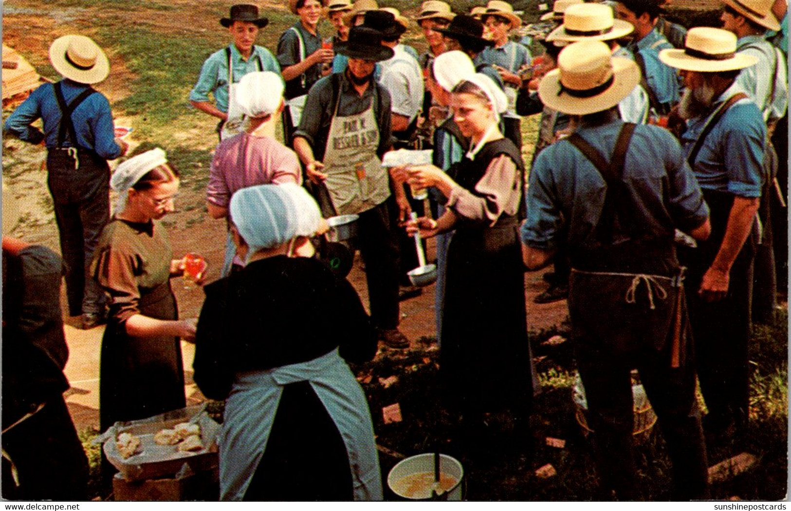 Pennsylvania Time-Out From Barn Raising By The Amish - Lancaster