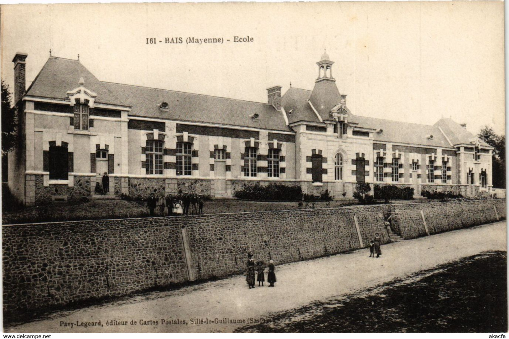 CPA BAIS-MAYENNE École (420475) - Bais