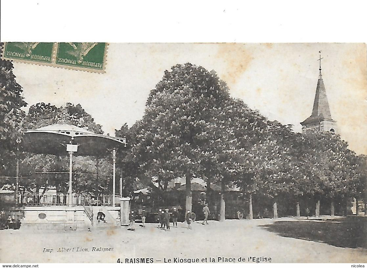 59 - NORD - RAISMES - LE KIOSQUE ET LA PLACE DE L'EGLISE - Animation - éditeur Albert Lion à Raismes CPA 1919 - Raismes