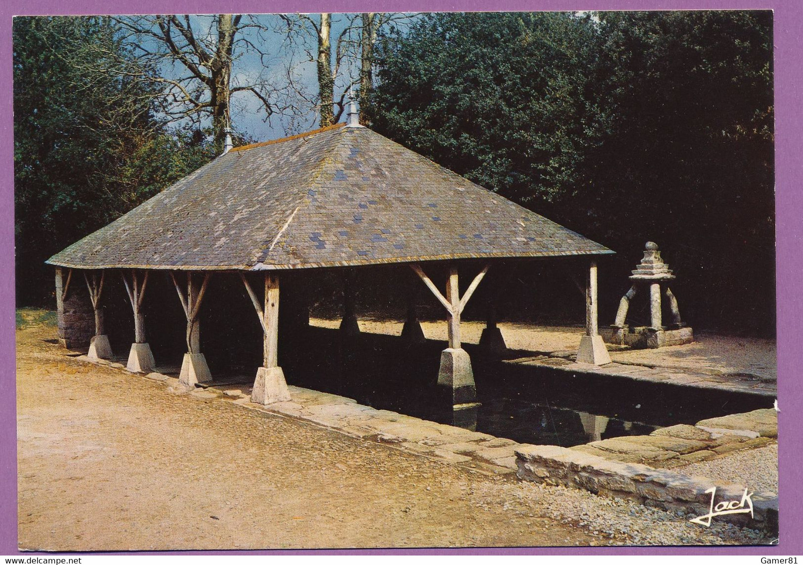 QUESTEMBERT - Lavoir Et Fontaine Du Presbytère - Questembert