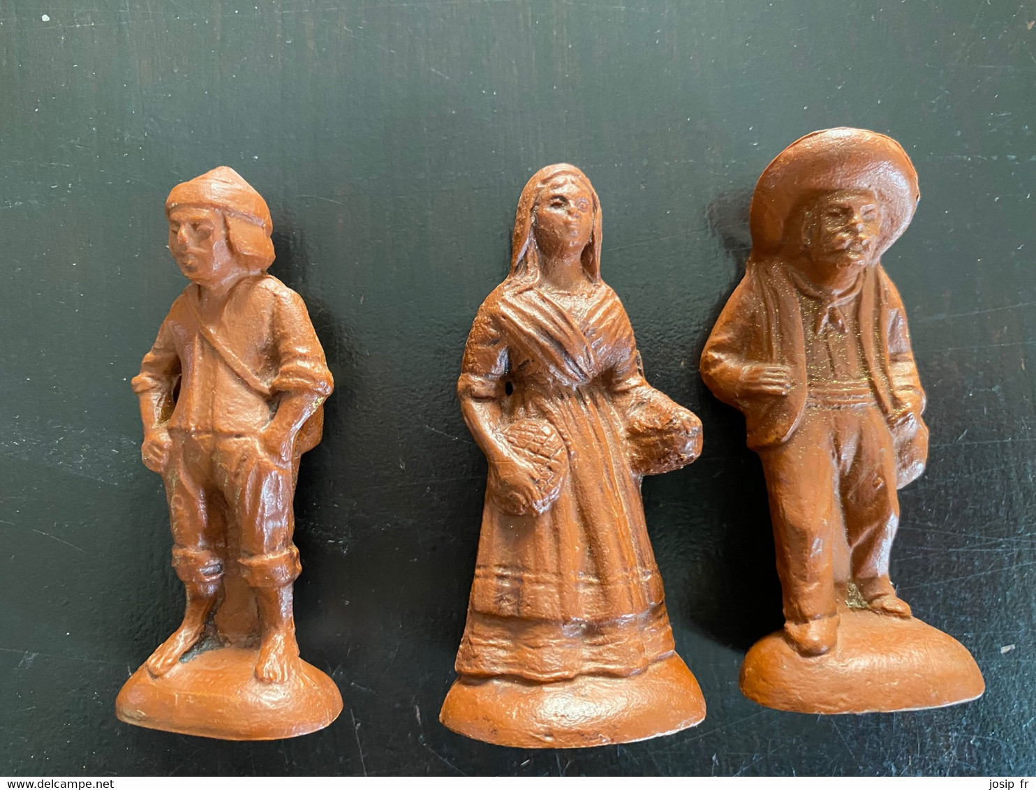 3 SANTONS COUSSINEIGE (RÉSINE À COLORER) CHASSEUR- HOMME ET FEMME AU PANIER (8CM) - Santons, Provenzalische