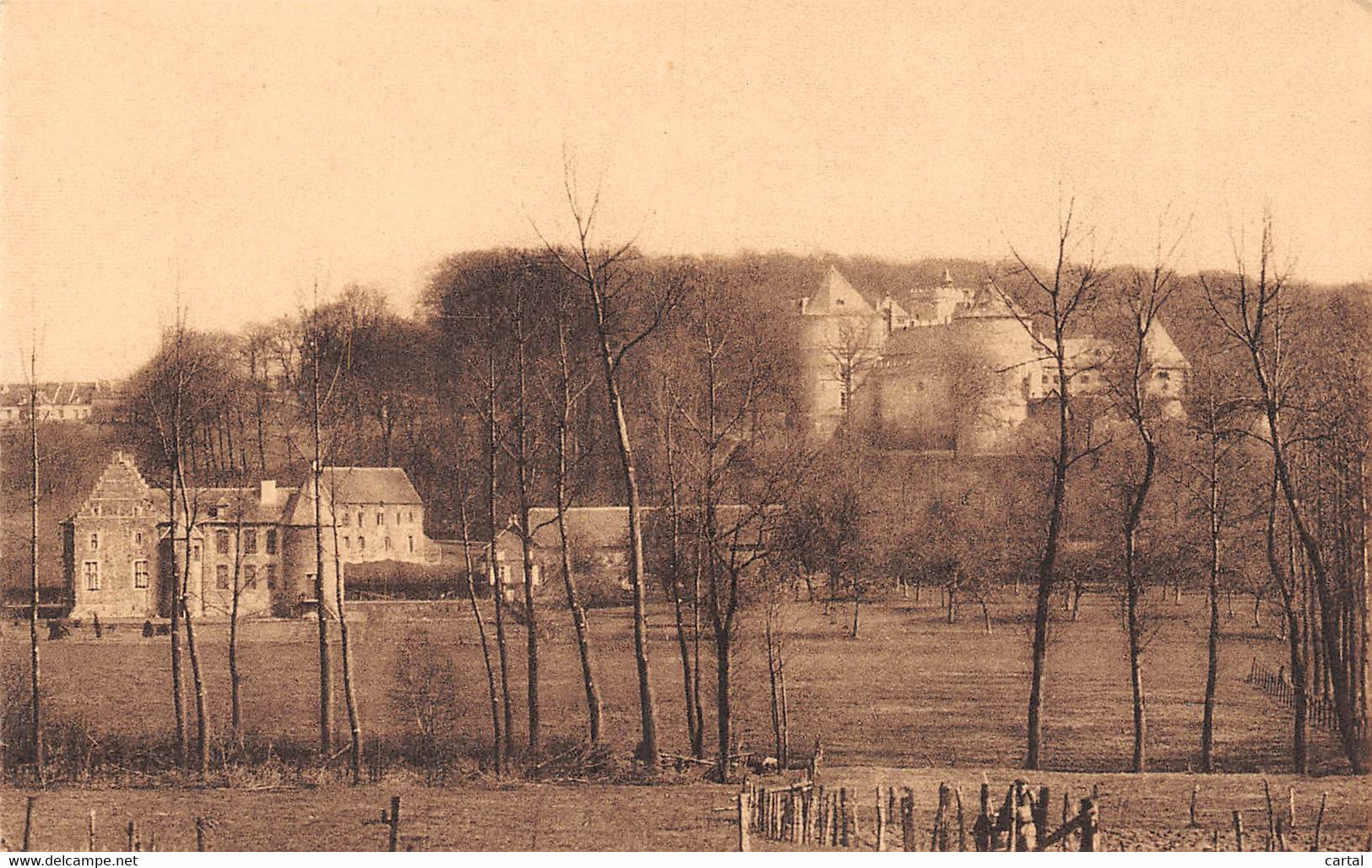 Château De GAESBEEK Lez-Bruxelles - Vue D'ensemble Prise De La Route De Lennick-St-Quentin - La Maison Du Bailli. - Lennik