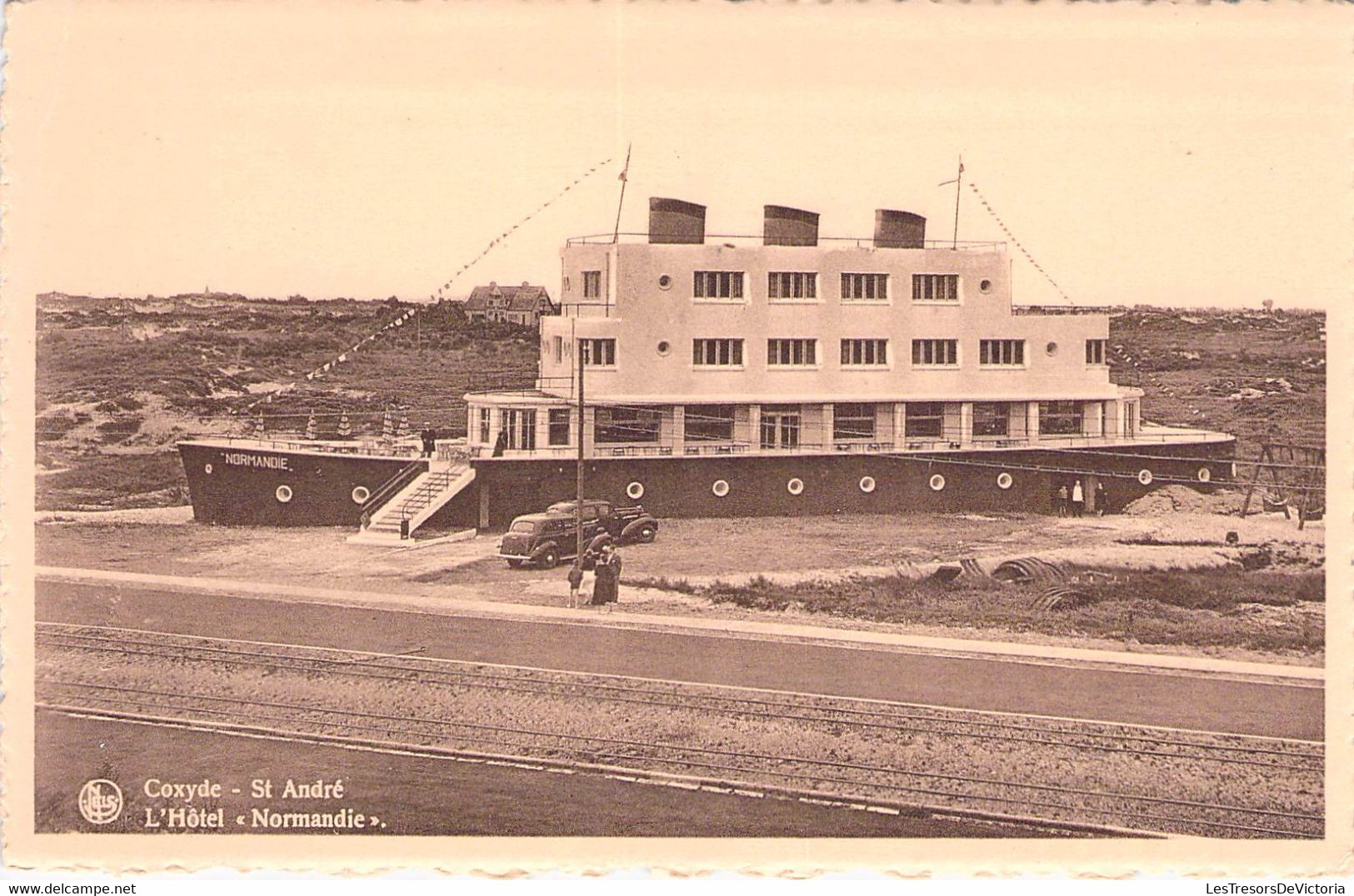 CPA Belgique - Coxyde - Saint André - L'Hôtel Normandie - Ern. Thrill Bruxelles - Sigle Mels - Voiture - Bateau - Koksijde