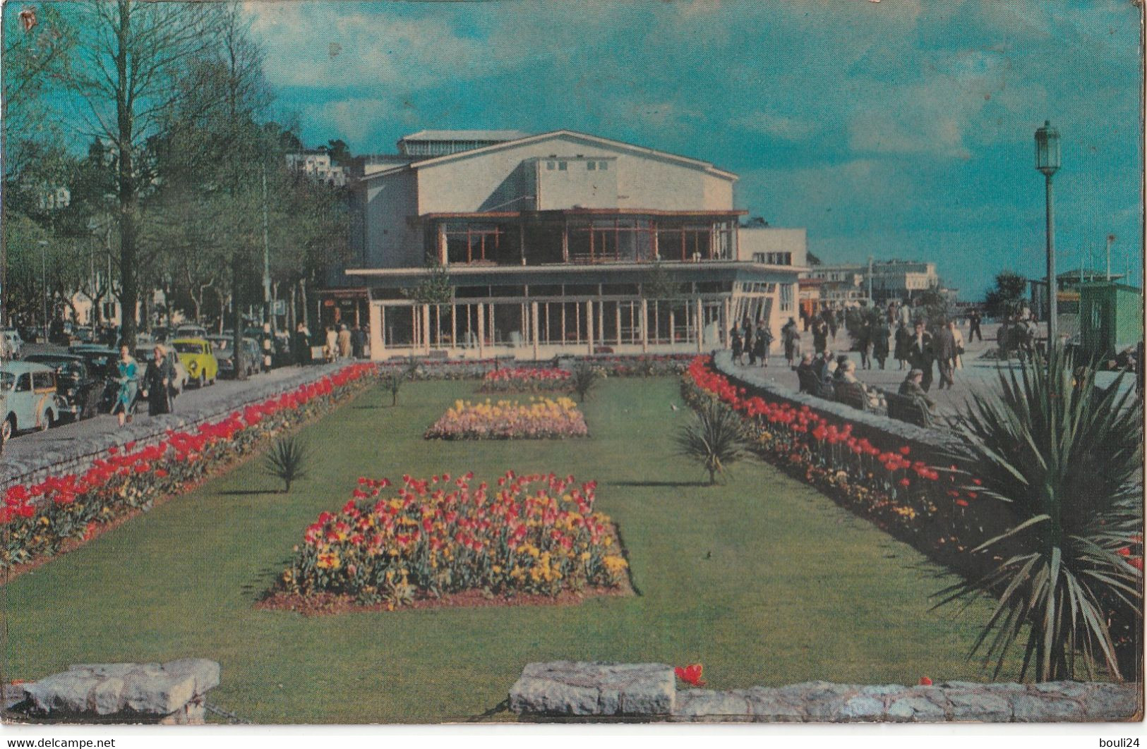 TORQUAY  SEA FRONT AND PRINCESS THEATRE  CPA  CIRCULEE VOIR VERSO  CACHET - Torquay