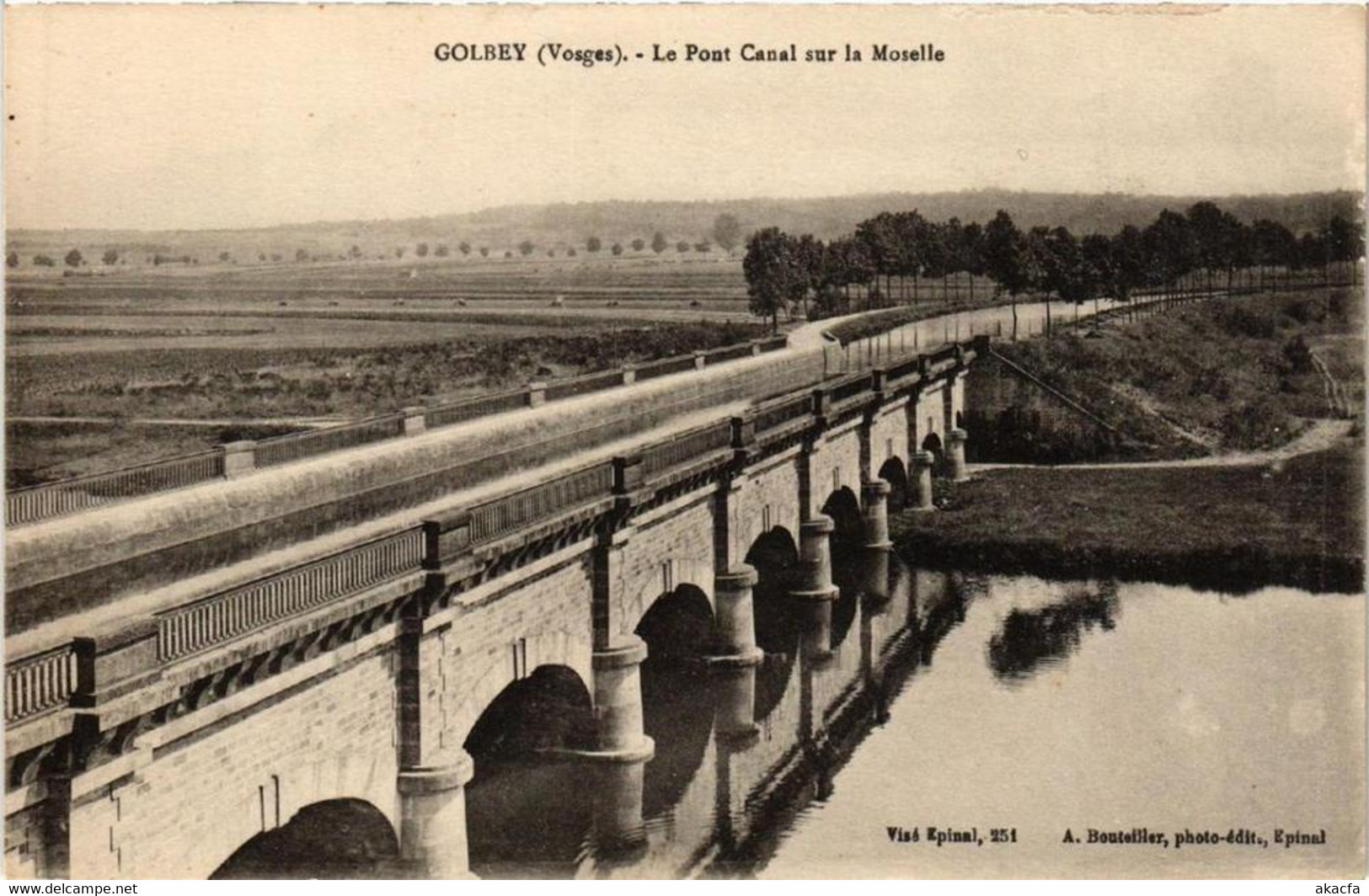 CPA GOLBEY Le Pont Canal Sur La Moselle. (398213) - Golbey