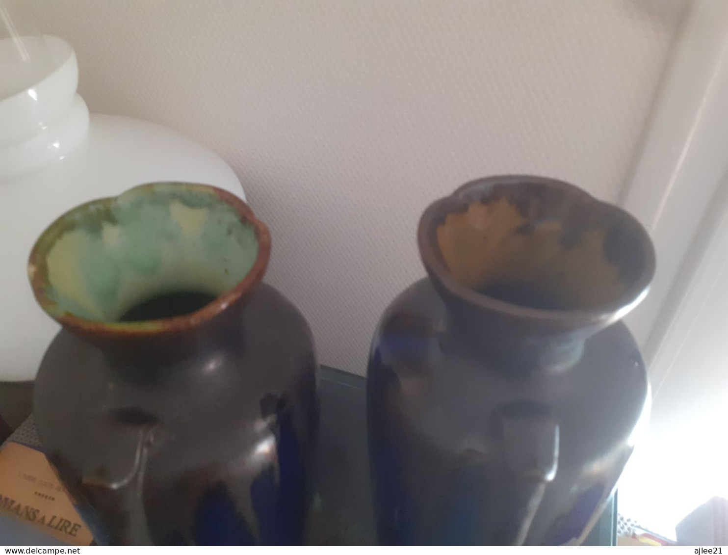 Paire de vases en grés Émaillé bleu glacure marron.