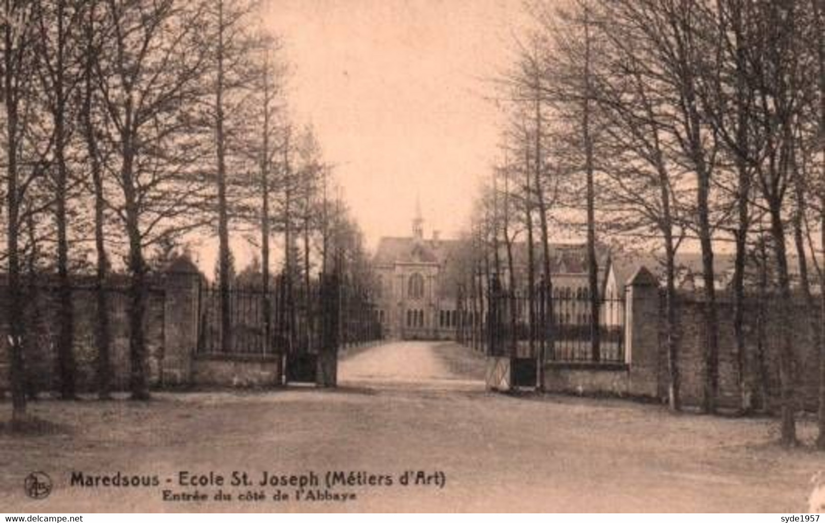 Maredsous - école Saint Joseph (Métiers D'Art)  Entrée Côté De L'Abbaye - Anhée