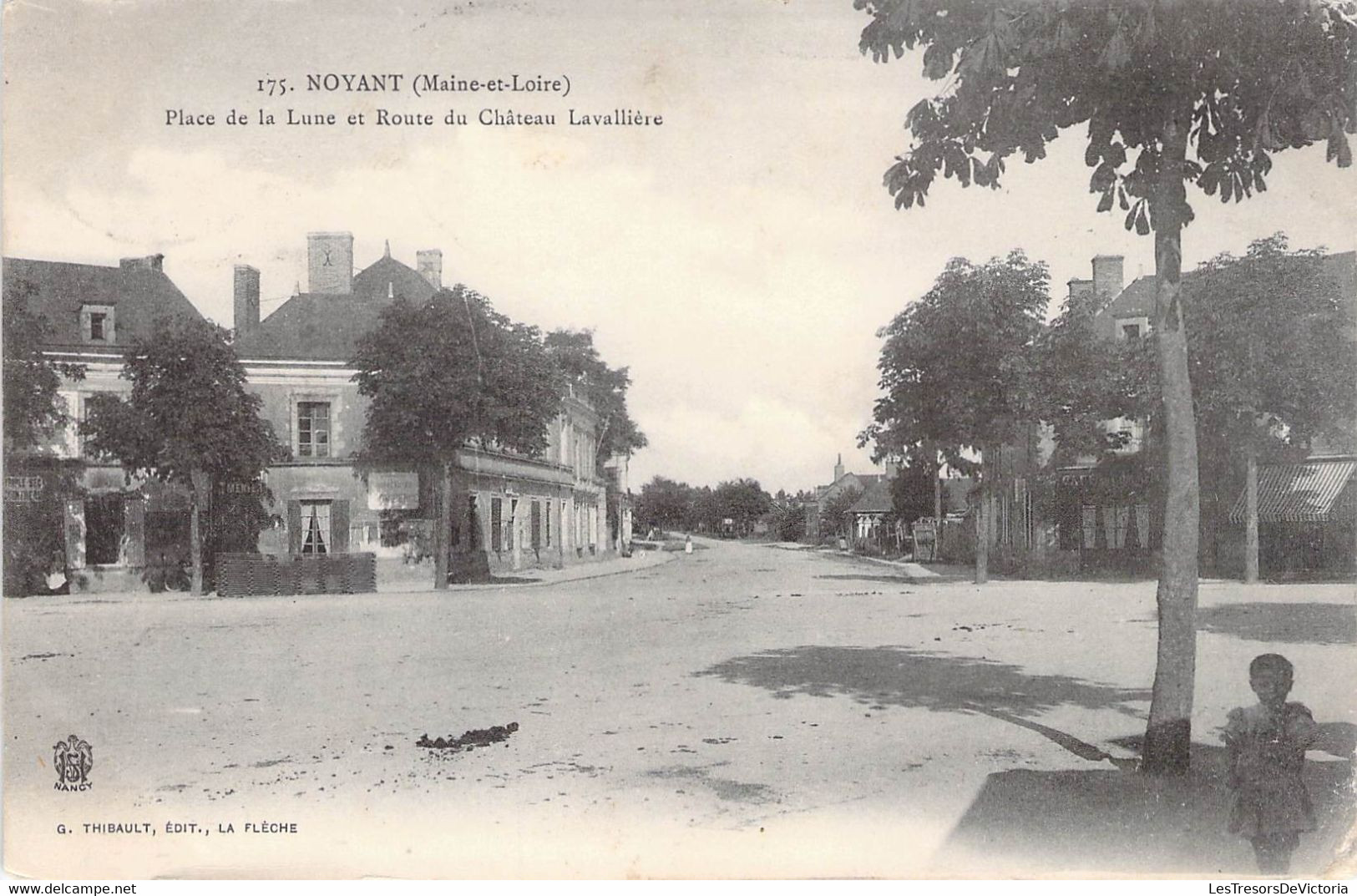 CPA France - Maine Et Loire - Noyant - Place De La Luneet Route Du Château Lavallière - G. Thibault Ed. - Oblitérée 1905 - Other & Unclassified