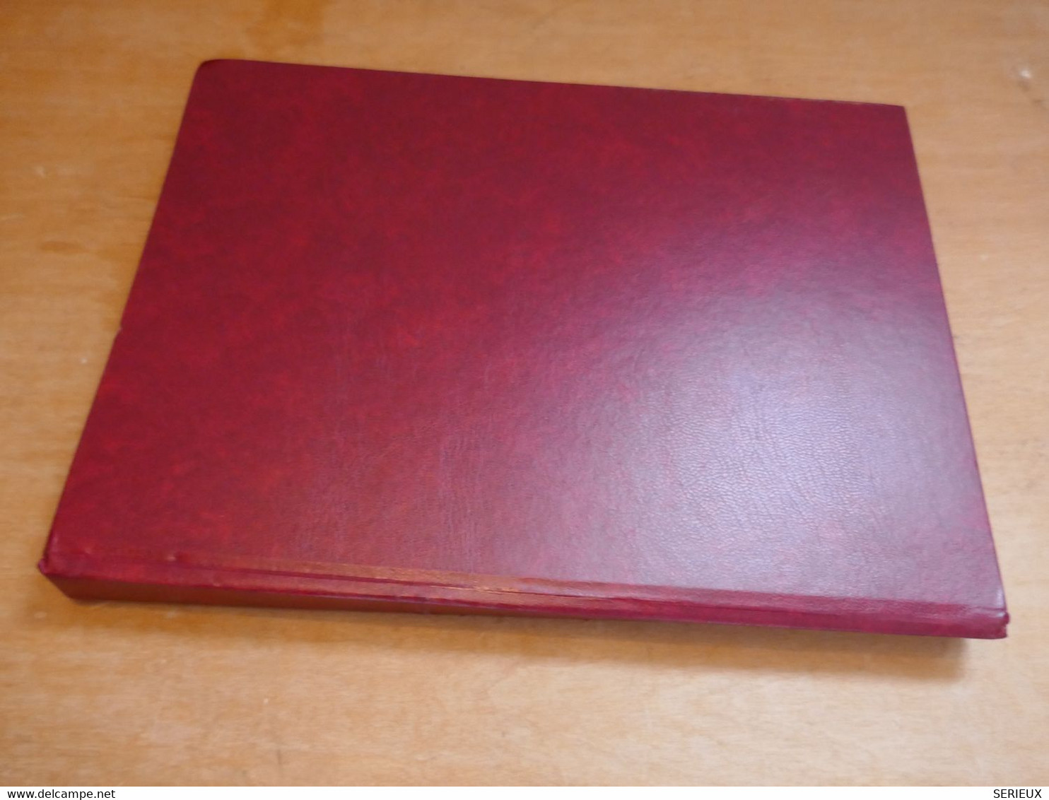 BEL ALBUM ROUGE DAVO+ VIDE+ ENV. 17 PAGES  POUR  TIMBRES  +BON ETAT+=>A PRENDRE PARIS - Large Format, White Pages