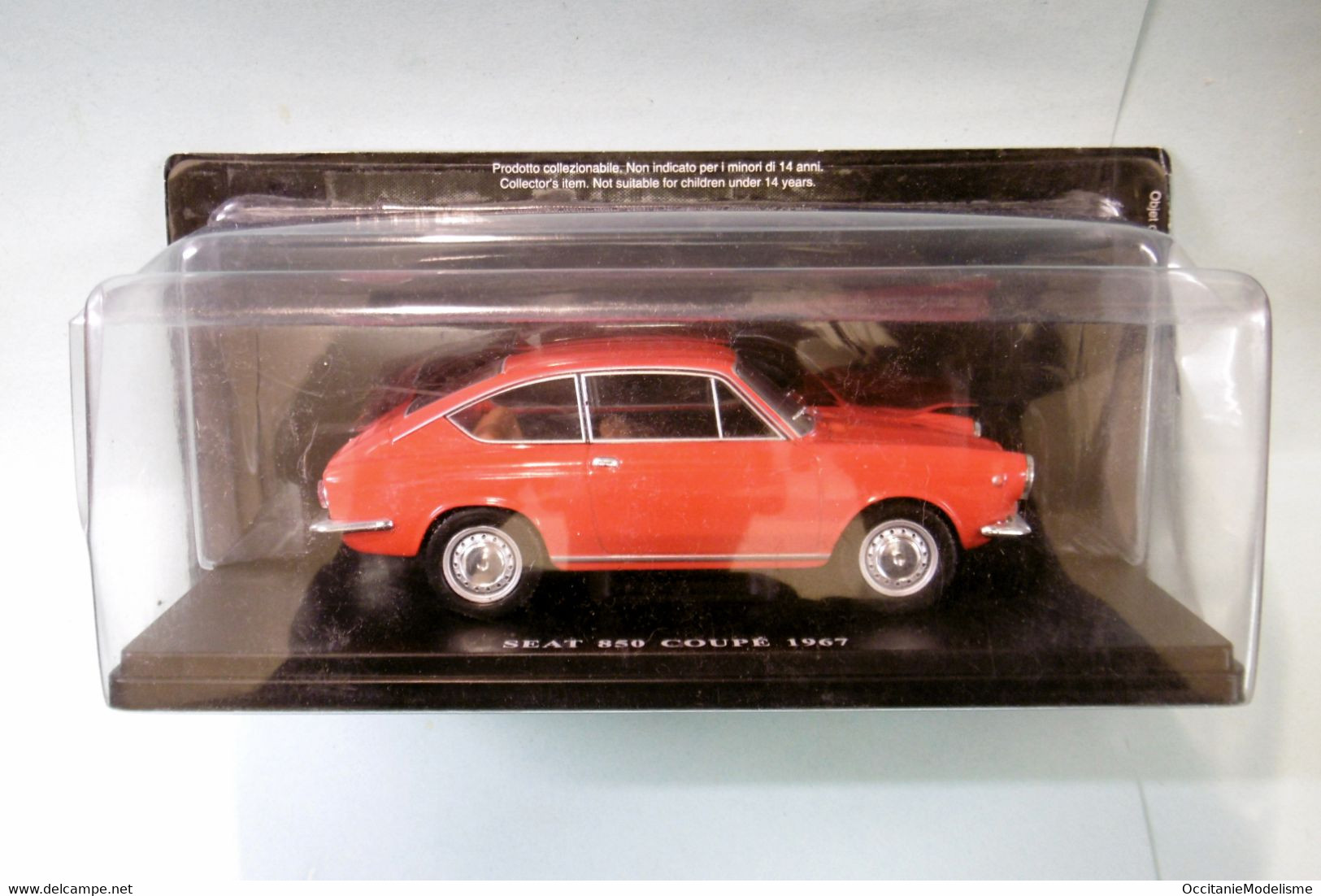 Ixo / Salvat - SEAT 850 COUPE 1967 Rouge Neuf NBO 1/24 - Autres & Non Classés