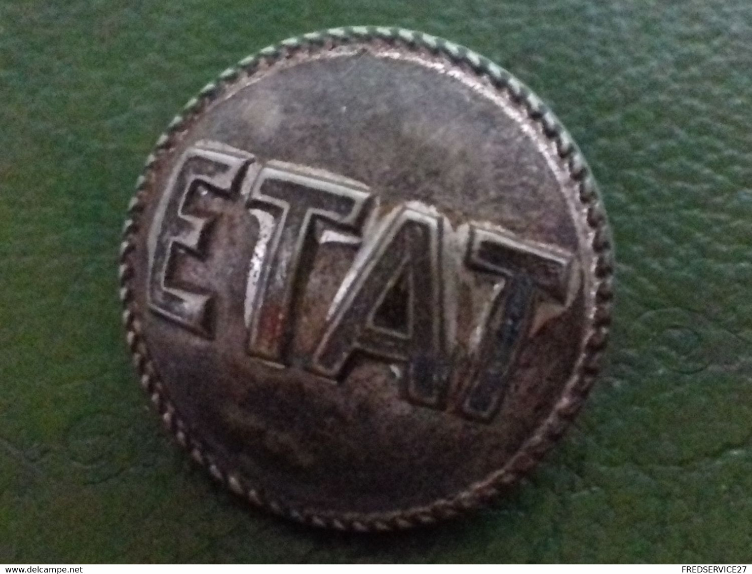 BOUTON DENIAU PARIS ETAT - Boutons