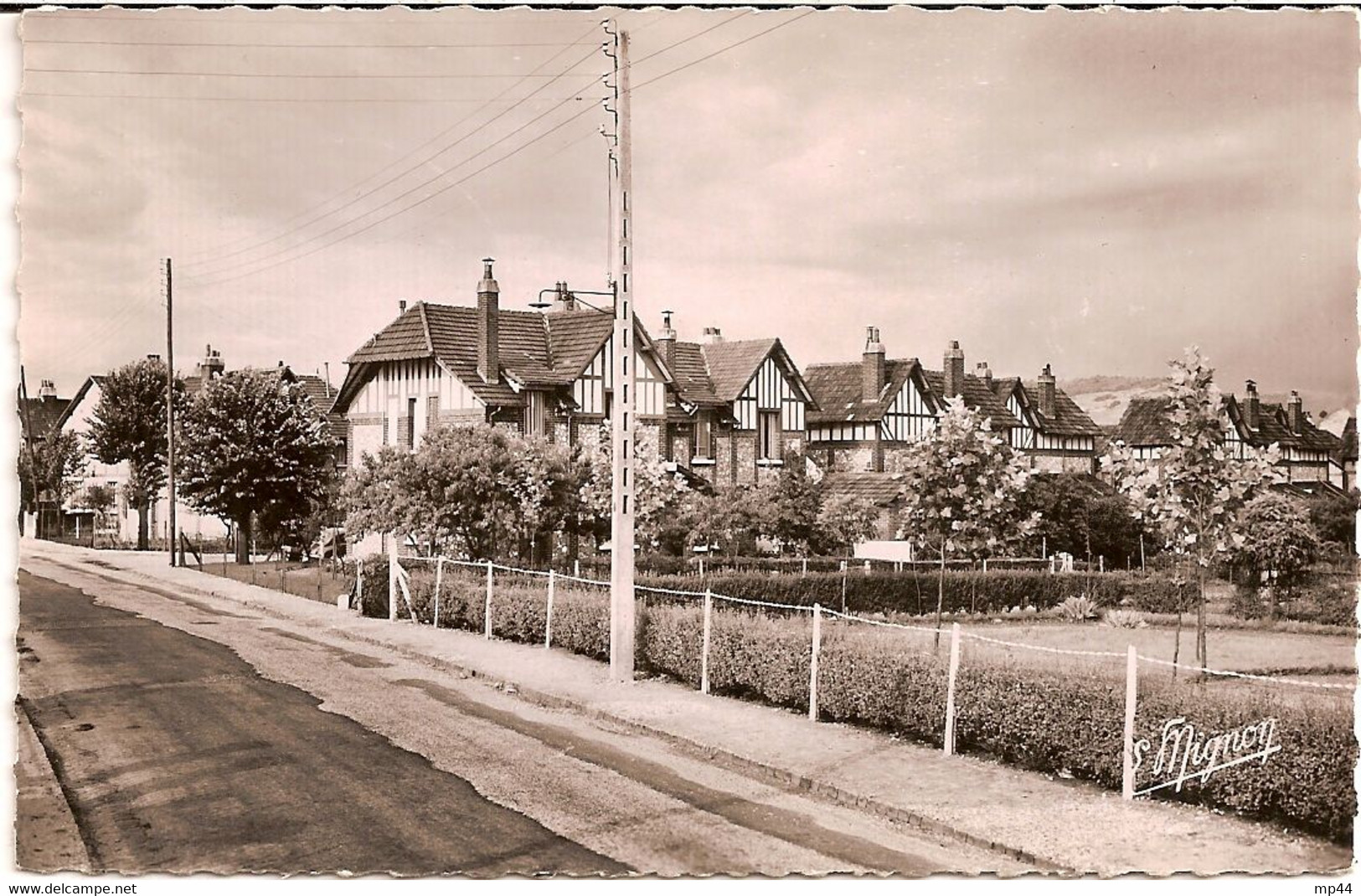 2I4 --- 76 ST ETIENNE-DU-ROUVRAY Chalets Des Papèteries De La Chapelle - Saint Etienne Du Rouvray