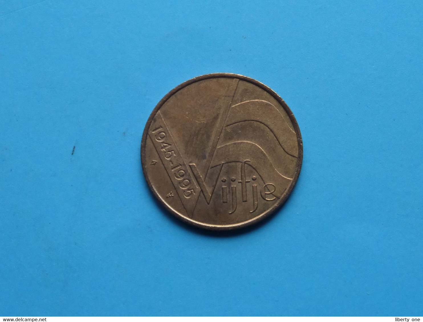 VIJFJE 1945-1995 ( See SCANS ) 3 Cm. - Souvenirmunten (elongated Coins)