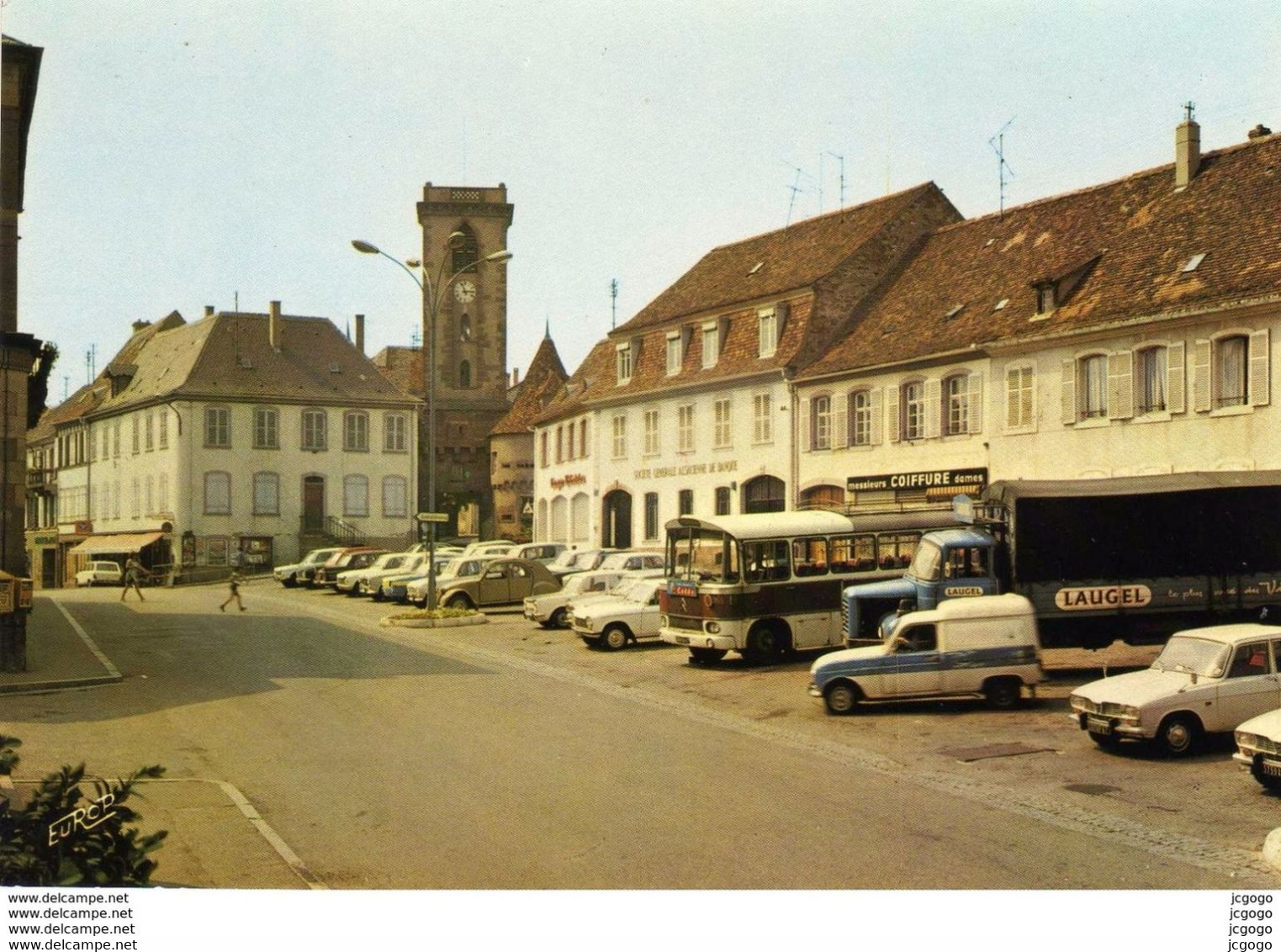 WASSELONNE  Place Du Marché.   2 Scans  TBE - Wasselonne