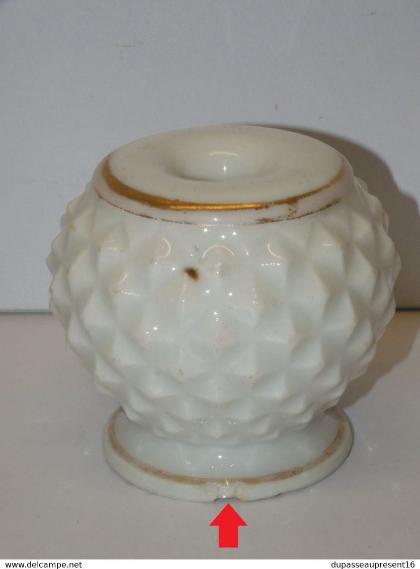 *BEL ANCIEN ENCRIER CERAMIQUE FORME ANANAS BLANC & Dorures COLLECTION XIXe   E - Inkwells