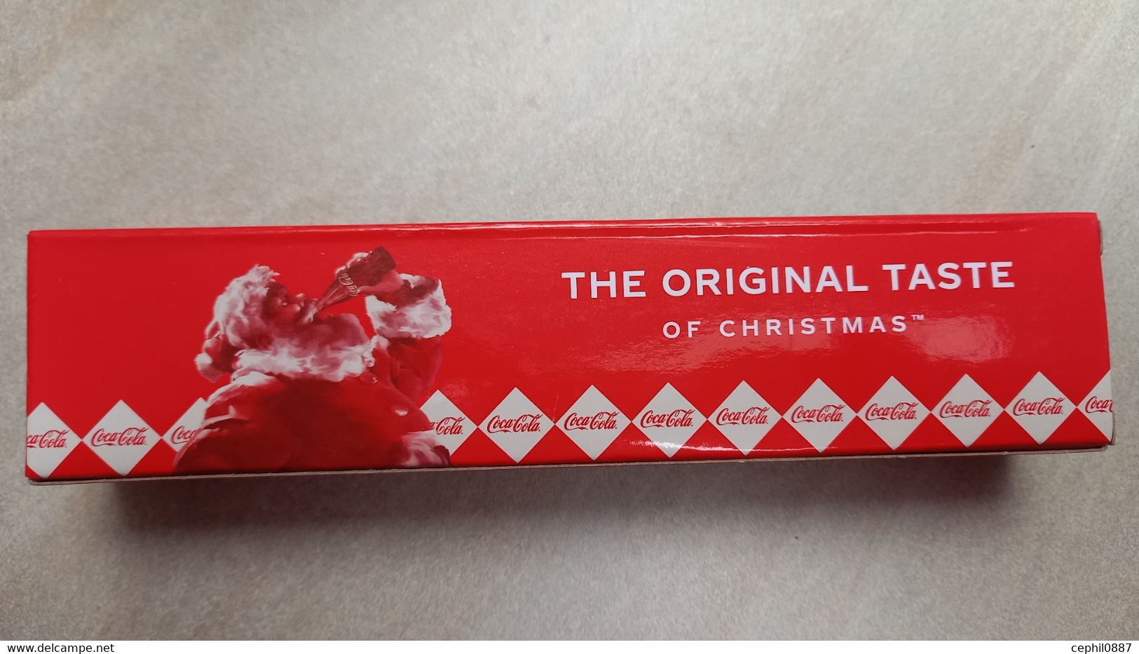 Coca Cola Camion Miniature "The Original Taste Of Christmas" Aux Couleurs Du Soda Dans La Boîte D'origine - Spielzeug