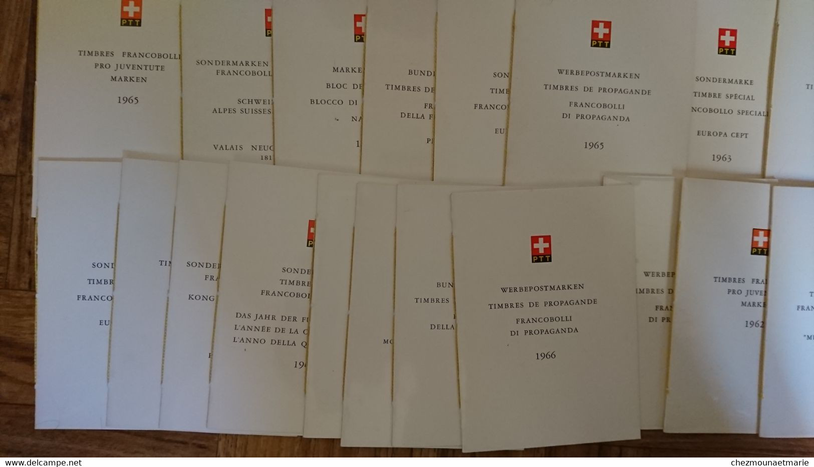 LOT DE 44 CARNETS SUISSE PTT ANNEES 1959 A 1967 PLASTIFIES OU NON