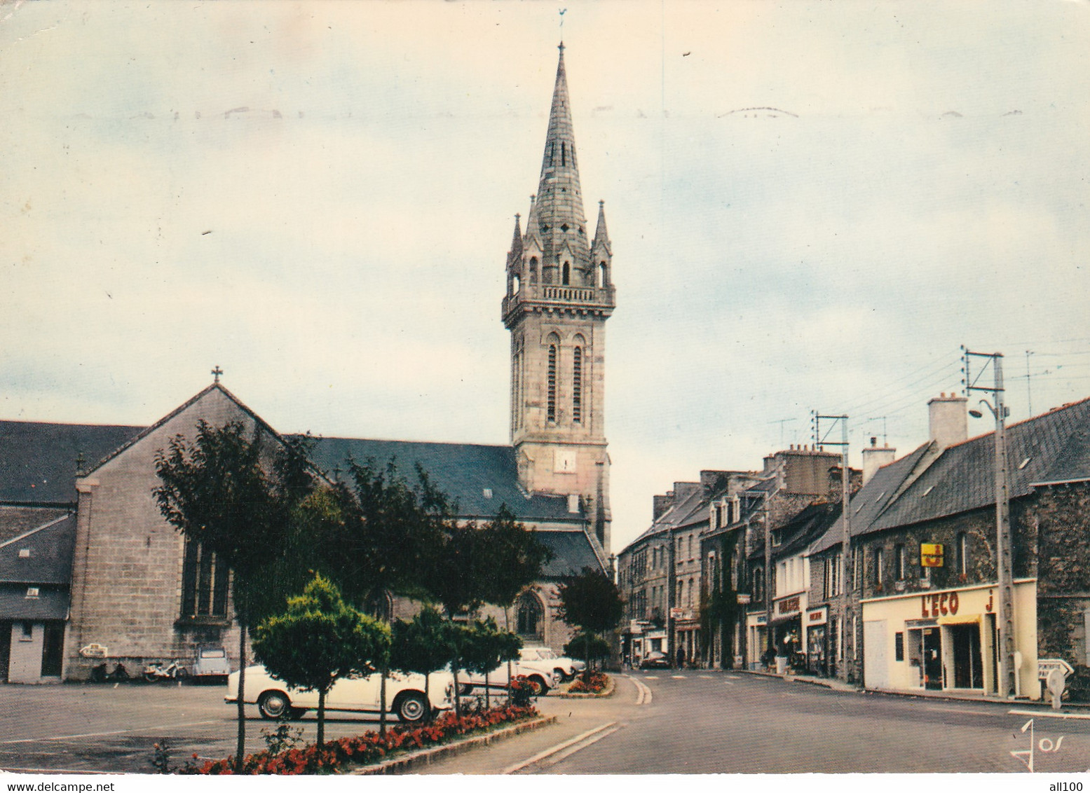 A21731 - LANVOLLON Le Clocher Vu De La Place Du General De Gaulle France Post Card Used 1972 Stamp Republique Francaise - Lanvollon