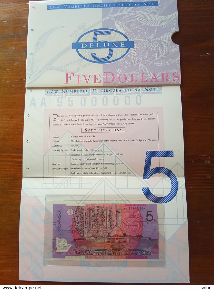 AUSTRALIA  5 FIVE DOLLARS DE LUX  FOLDER 1995 LOW NUMBERED UNCIRCOLATED $ NOTE PREFIX AA - 1992-2001 (polymère)