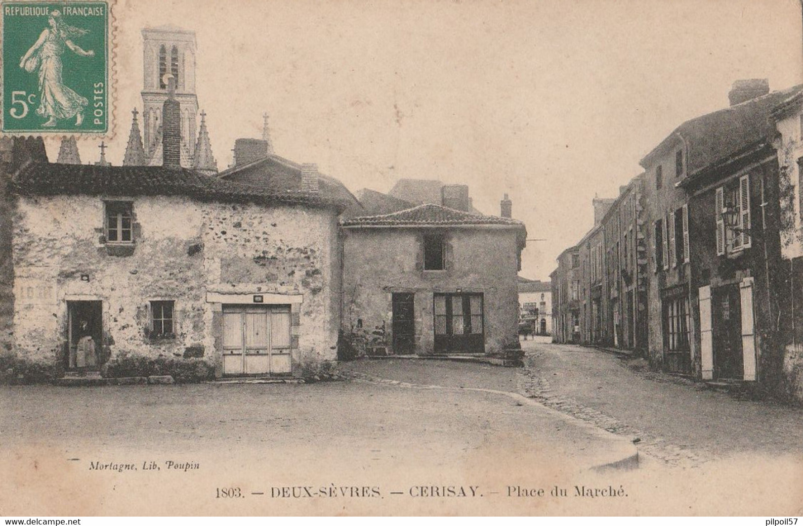 79 - CERISAY - Place Du Marché - Cerizay