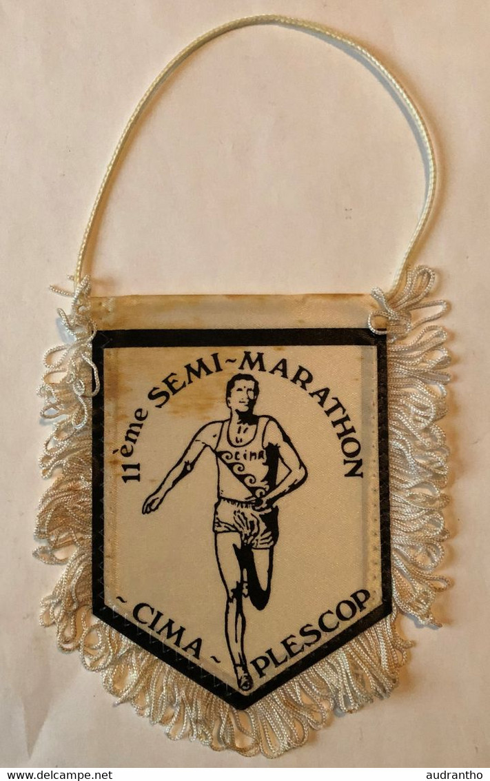 Fanion Souvenir Du 11ème Semi-marathon CIMA Du 5 Août 1989 - PLESCOP - Athlétisme