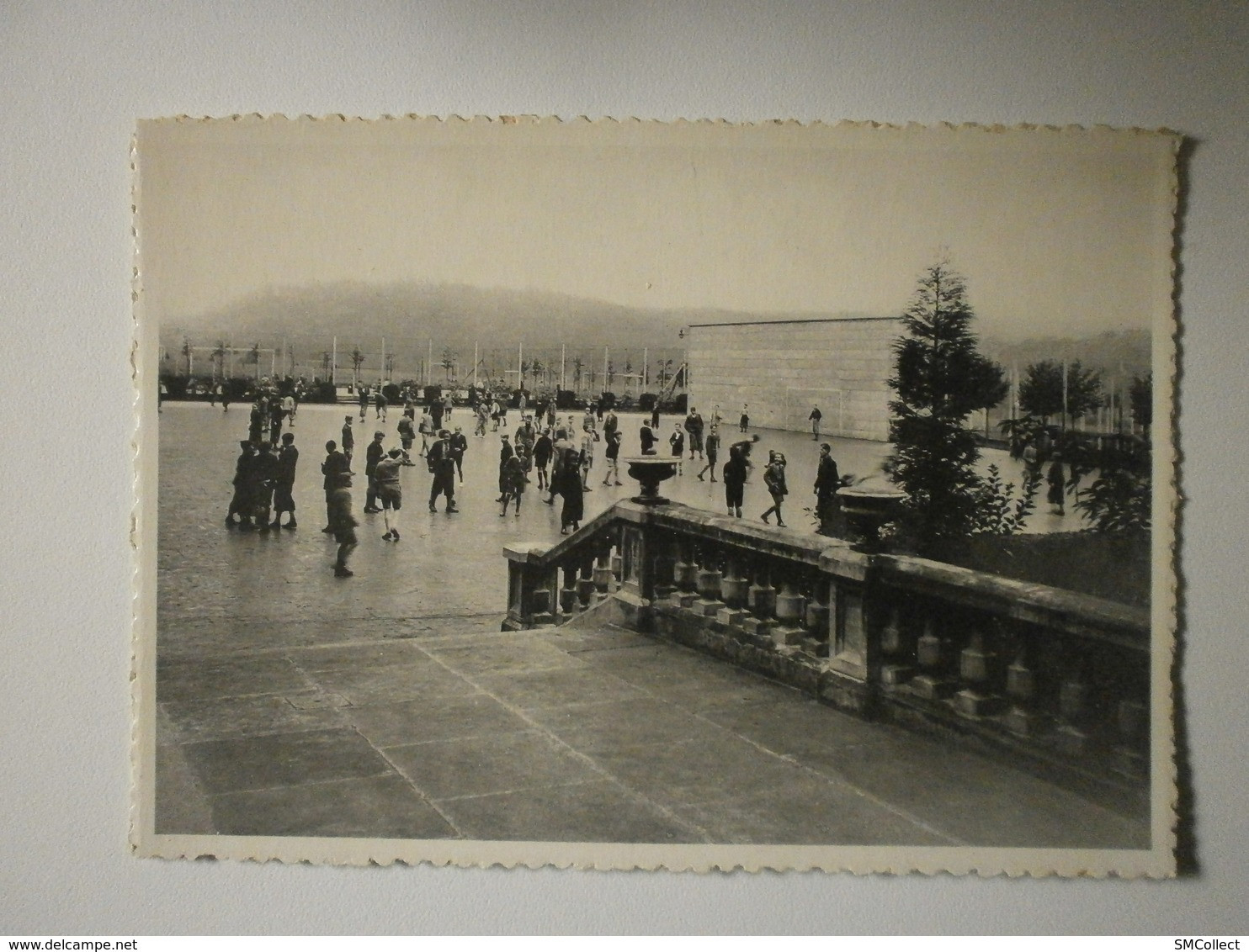 Belgique. Godinne Sur Meuse. Collège Saint Paul, Cour De Récréation (GF1392) - Yvoir