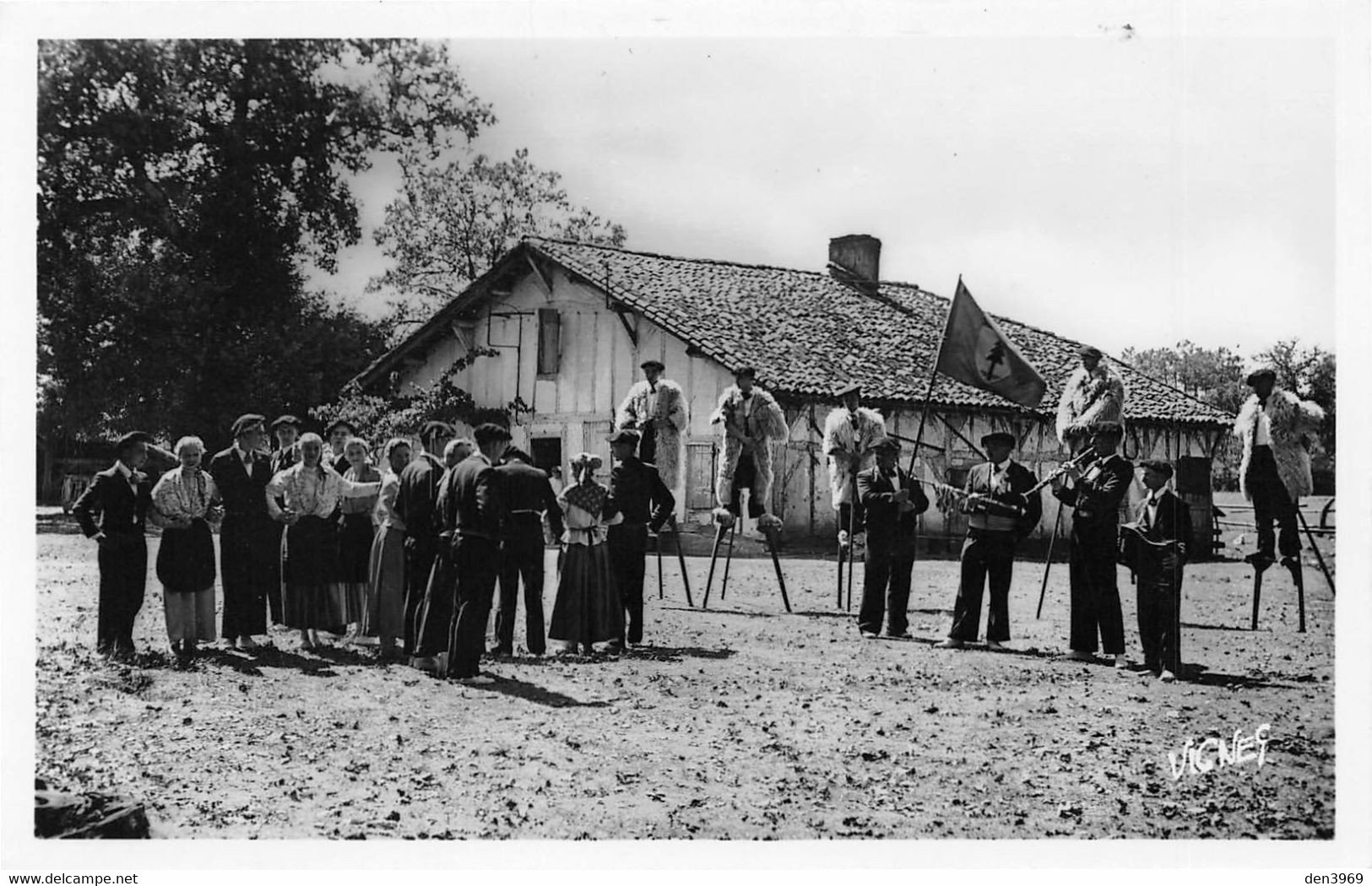 MORCENX (Landes) - Au Pays Landais - Scène Landaise Avec Le Groupe Folklorique Lous Cigalouns - Poème Jean-André Jeannin - Morcenx