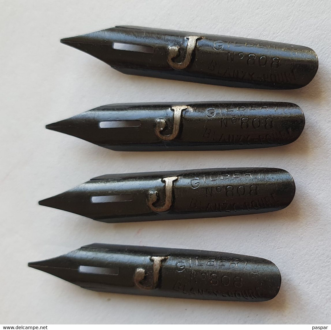 Lot De 4 Plumes Noires Estampées J Doré J N°808 Gilbert  Blanzy Poure - Pens