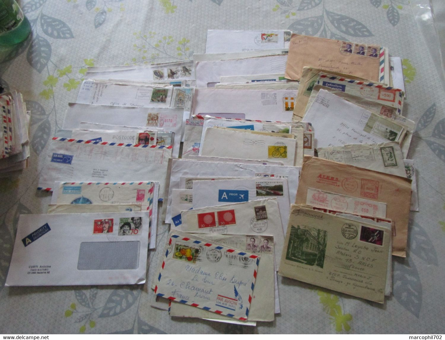 Lot De 1 Kg De Lettres Du Monde - Lots & Kiloware (mixtures) - Min. 1000 Stamps