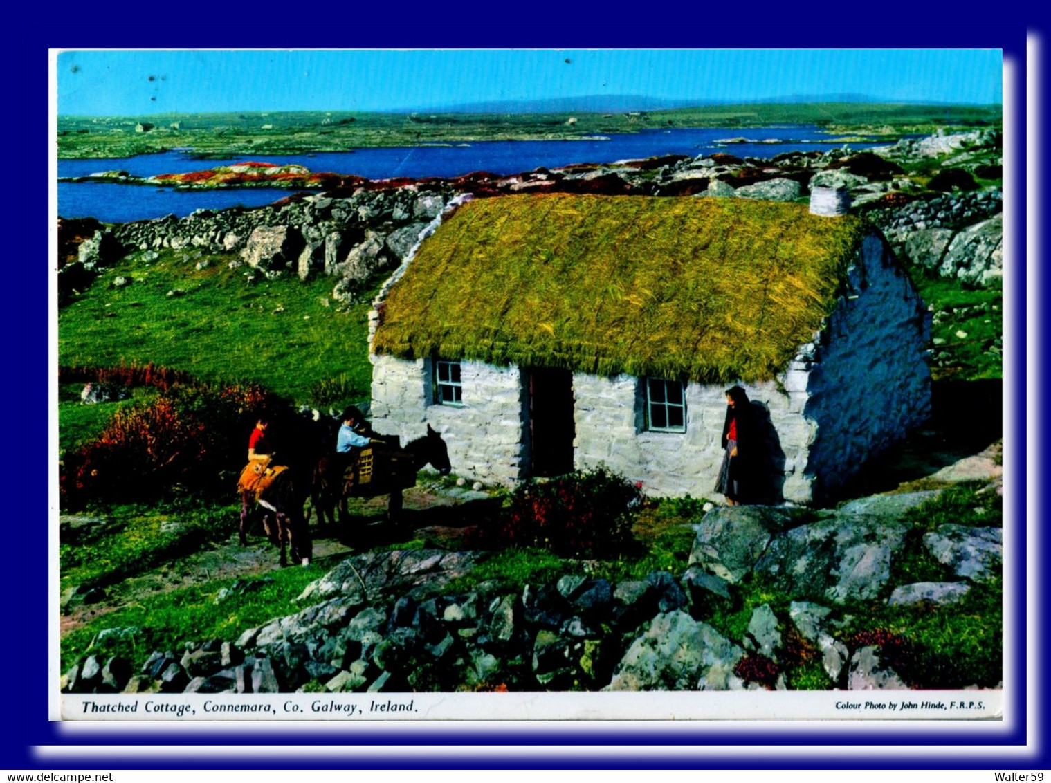 1965 ? Ireland Eire Postcard Tratched Cottage Connemara Posted Rath Maolain  To Scotland 2scans - Cartas & Documentos