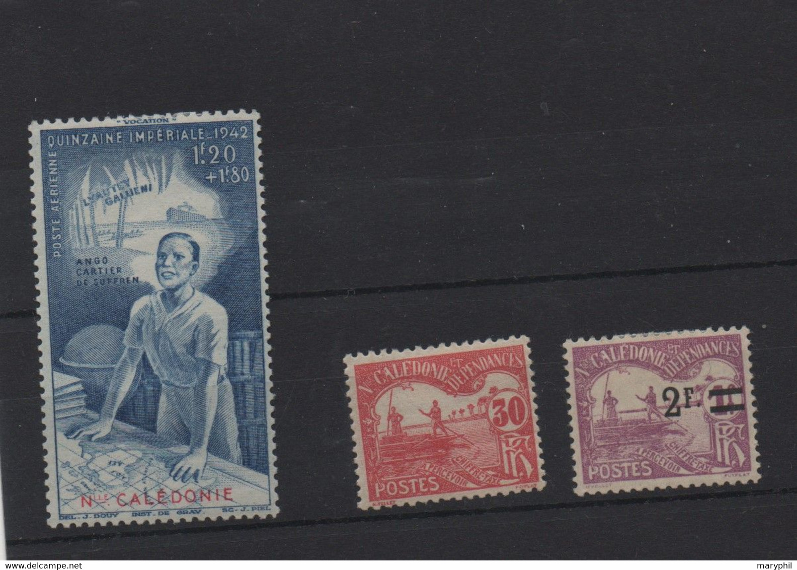 LOT 585 -  NOUVELLE CALEDONIE   LOT DE TIMBRES CHARNIERES  PA 38 Et TAXE 20 & 24- Cote 12,00 € - Verzamelingen & Reeksen