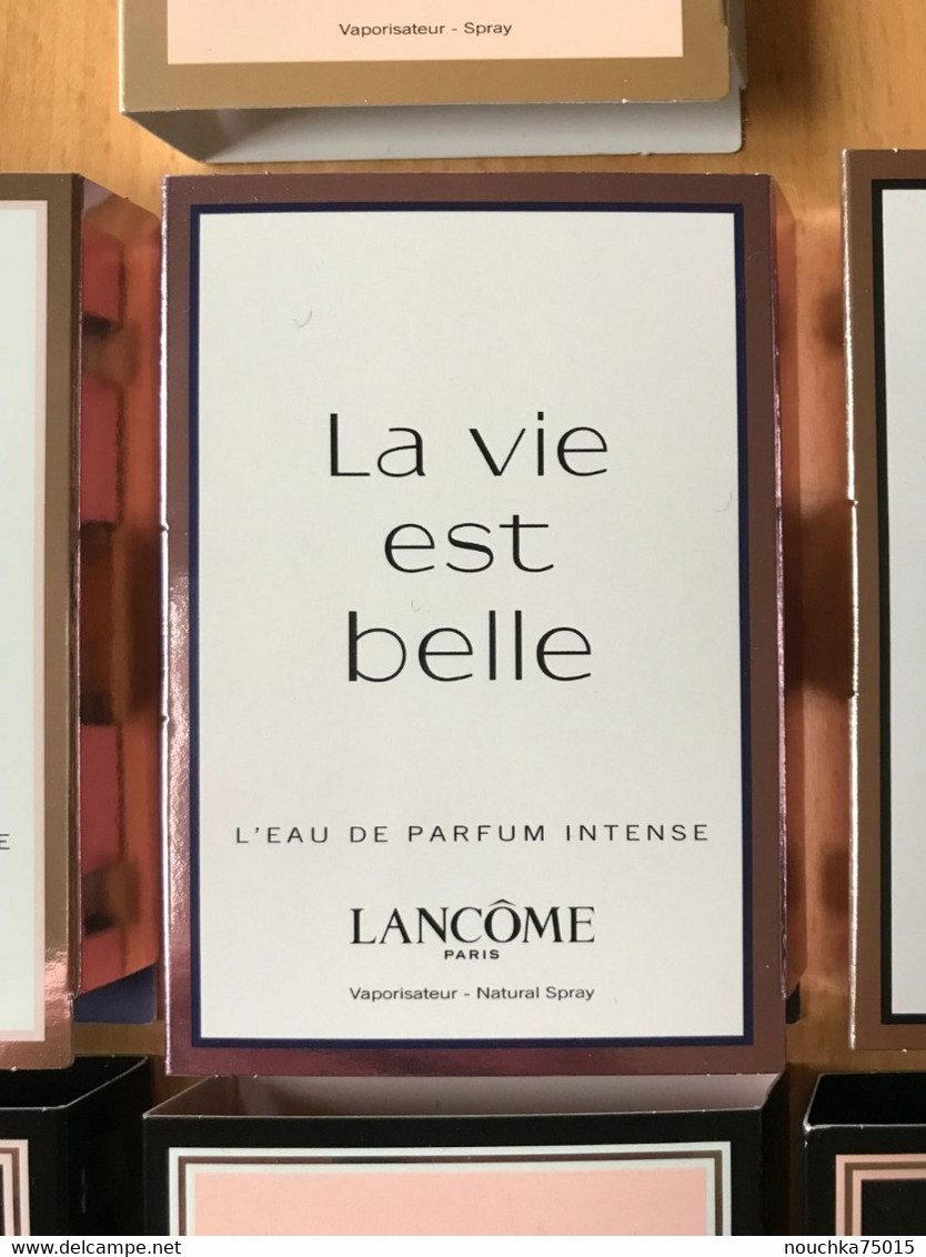 Lancôme - La Vie Est Belle, Lot De 4 échantillons Différents - Echantillons (tubes Sur Carte)