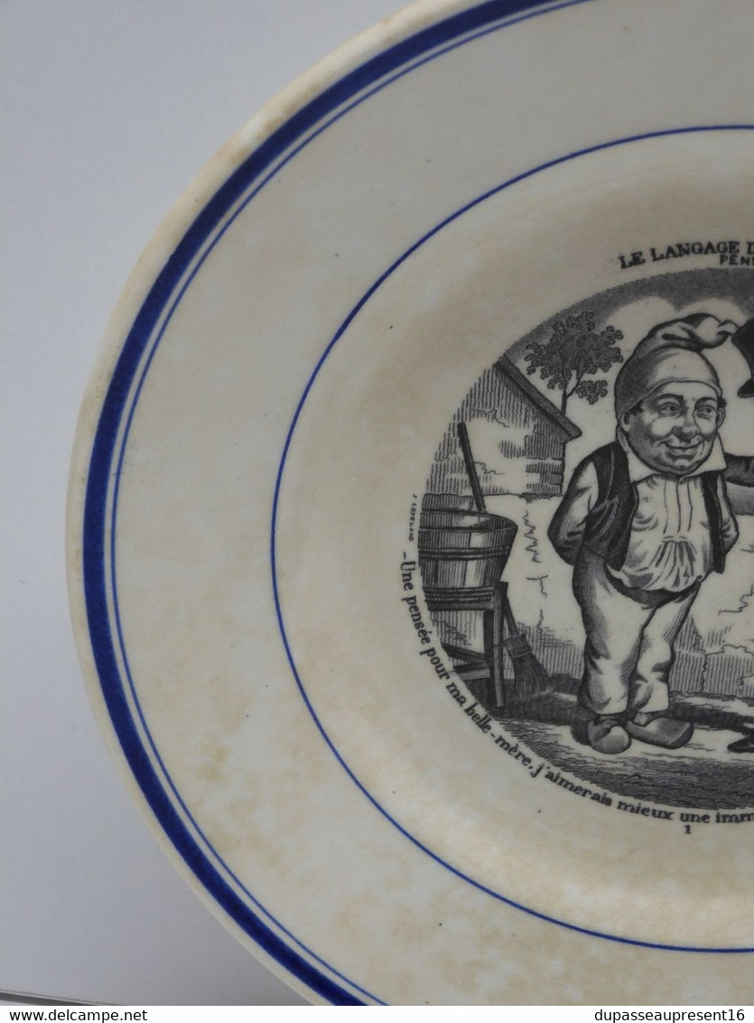 * ASSIETTE PARLANTE PORCELAINE OPAQUE De GIEN LE LANGAGE Des FLEURS PENSEE E - Gien (FRA)