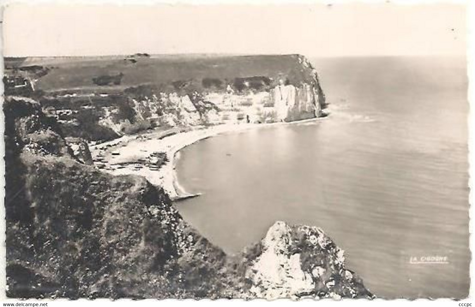 CPSM Yport Vue Prise Des Falaises D'amont Vers Les Falaises D'aval - Yport