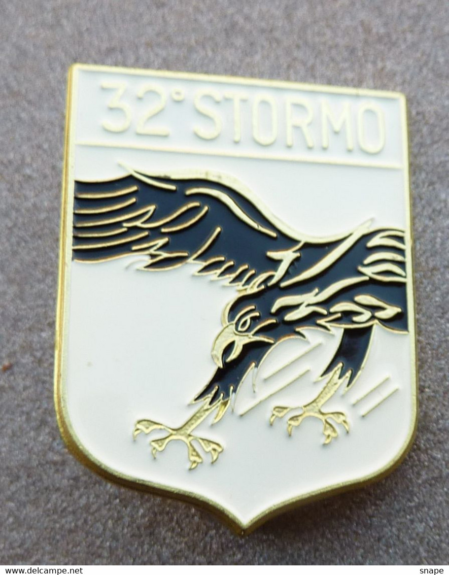 DISTINTIVO Smaltato 32^ Stormo - Aeronautica Militare - USATO Marcato (240) - Italian Air Force Insignia - Armée De L'air