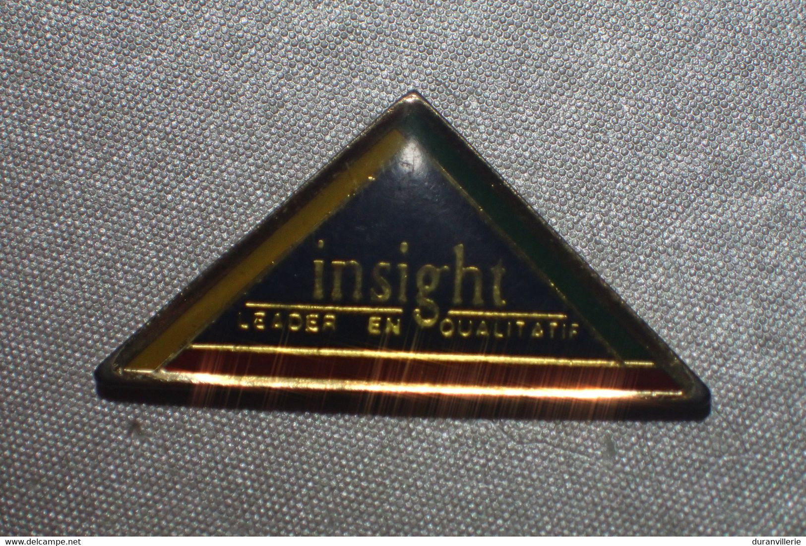 Pin's Bureautique / Informatique - Insight Est Un Prestataire Et Revendeur De Matériel Informatique - Informatique