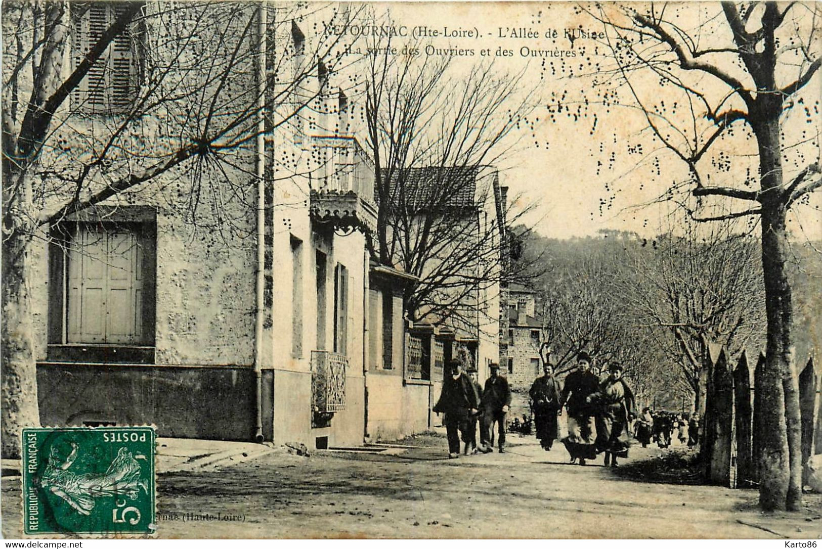 Retournac * L'allée De L'usine * La Sortie Des Ouvriers Et Ouvrières - Retournac