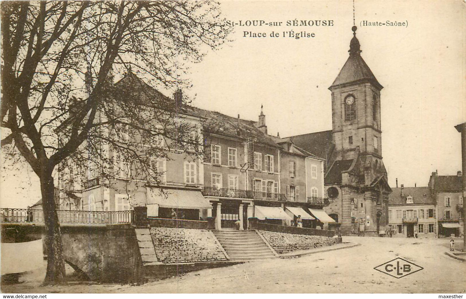 SAINT LOUP SUR SEMOUSE La Place De L'église - Saint-Loup-sur-Semouse